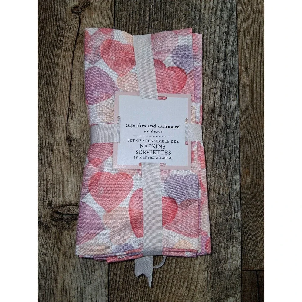 NEW! Cupcakes and Cashmere Set of 6 Valentines Day Themed Napkins